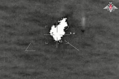 У побережья Кубани потушили танкер после атаки БЭК Минобороны РФ