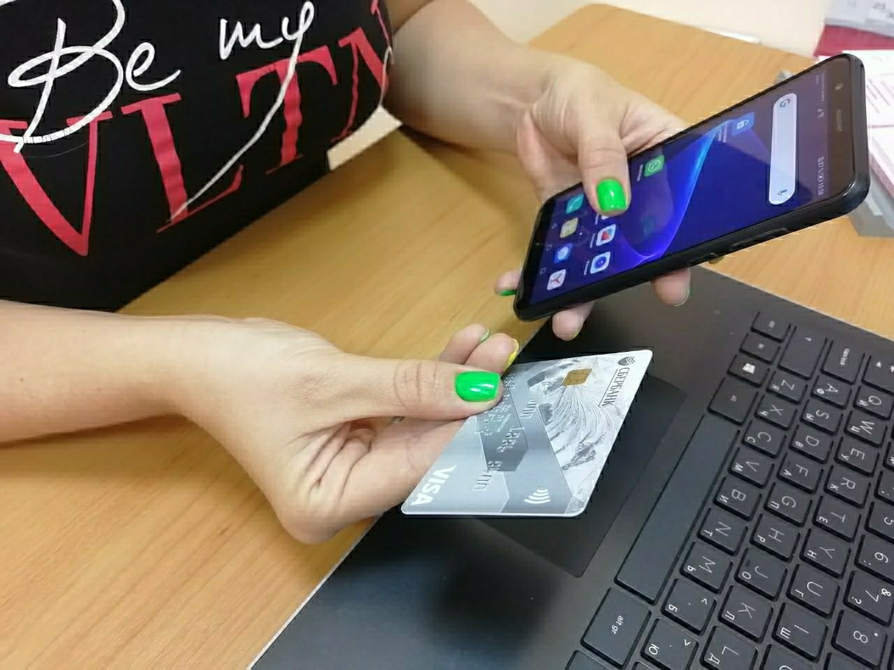 Домовой чат обошелся жительнице Сочи в 380 тысяч рублей ИА ЕАОMedia