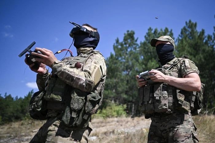 Когда &quotптицы&quot под присмотром &quotЛиса&quot Сергей Бобылев, &quotВоенный вестник Юга России&quot (12+)